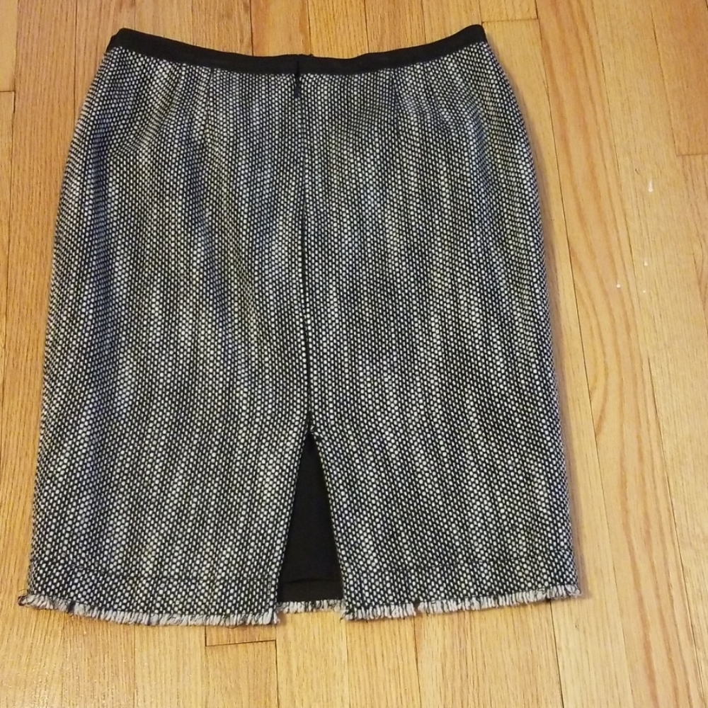 Skirt - Picture 2 of 3